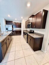 7329 Canterbury Bells Ct in Tampa, FL - Building Photo - Building Photo