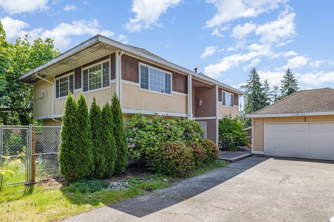 110 174th Pl NE in Bellevue, WA - Building Photo - Building Photo