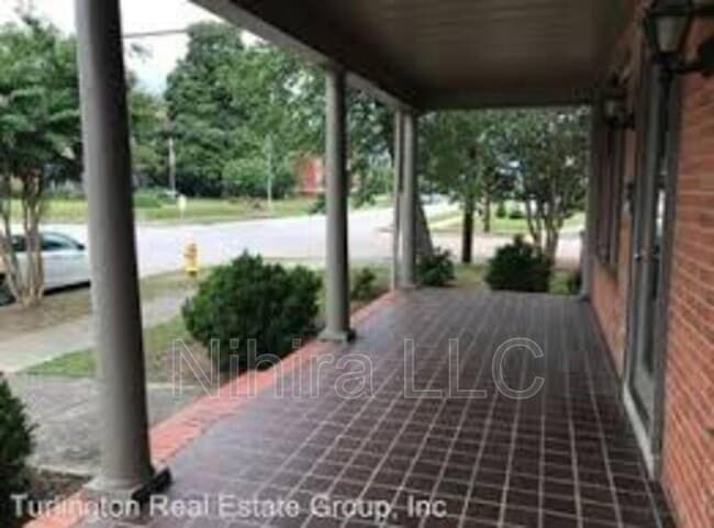 310 W Broad St in Dunn, NC - Building Photo - Building Photo