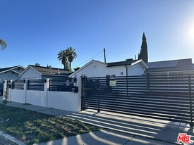 6925 Gazette Ave in Los Angeles, CA - Building Photo