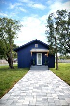 801 E Knollwood St in Tampa, FL - Foto de edificio - Building Photo