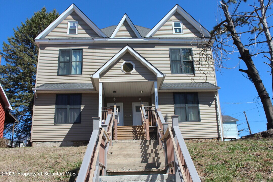 1124-1124 Luzerne St in Scranton, PA - Building Photo