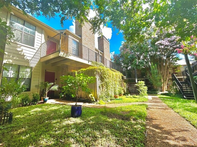 property at 2906 West Ave