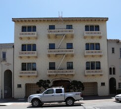 2465 Chestnut St in San Francisco, CA - Building Photo - Building Photo