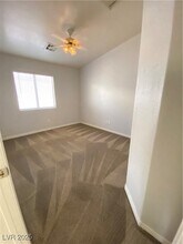 808 Binbrook Dr in Henderson, NV - Building Photo - Building Photo
