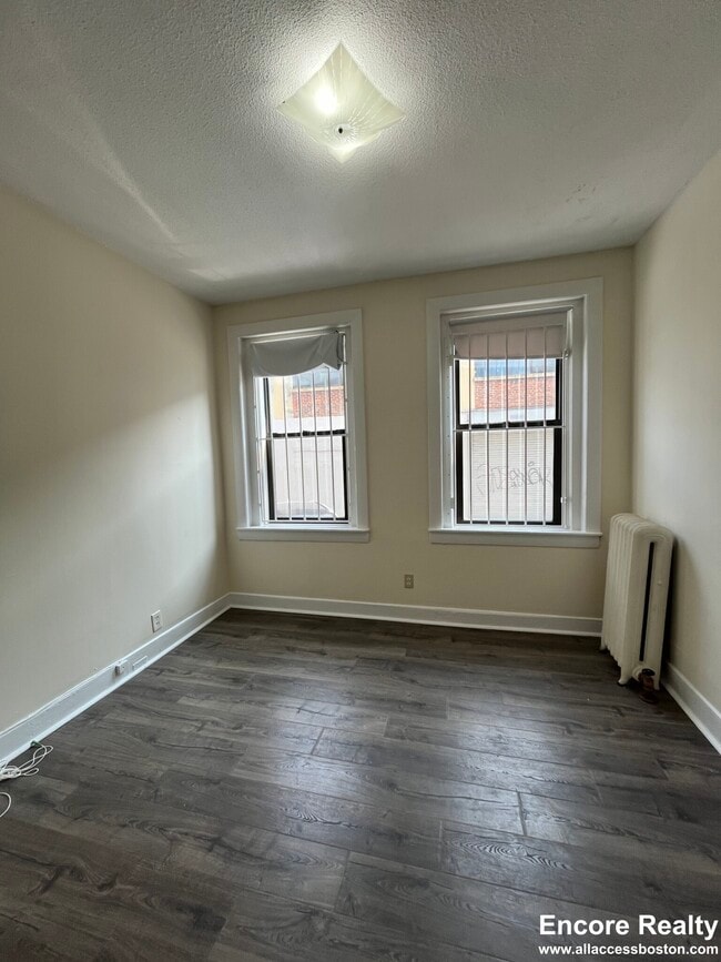 1148 Commonwealth Ave, Unit 18 in Boston, MA - Foto de edificio - Building Photo