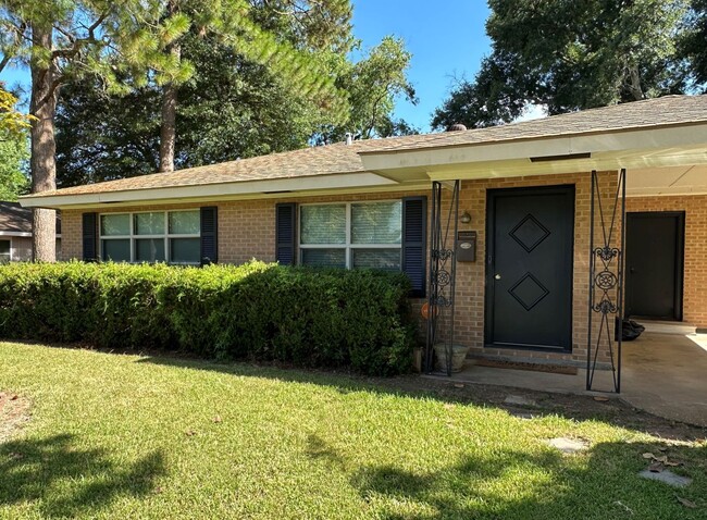 property at 1606 McNutt Dr