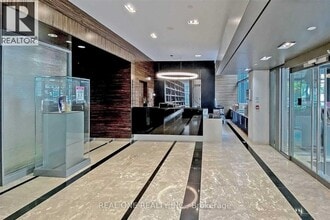 37-1237 Grosvenor St in Toronto, ON - Building Photo - Building Photo