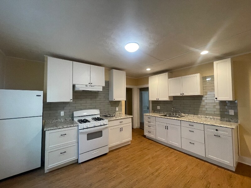 114 Enfield St in Hartford, CT - Building Photo