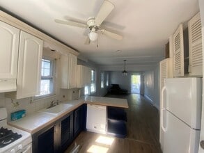 346 Pine St in South Hempstead, NY - Building Photo - Building Photo