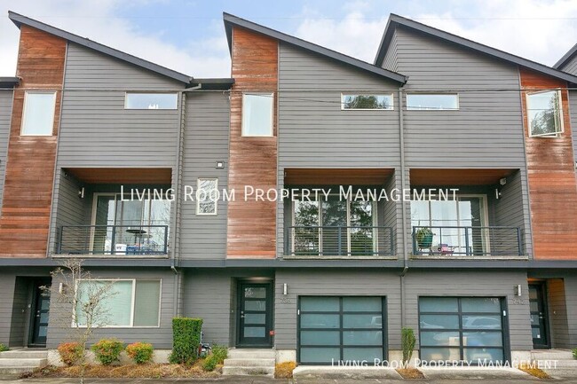 property at 736 N Webster St