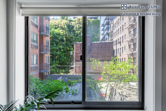 101 W 15th St, Unit FL2-ID7 in New York, NY - Foto de edificio - Building Photo