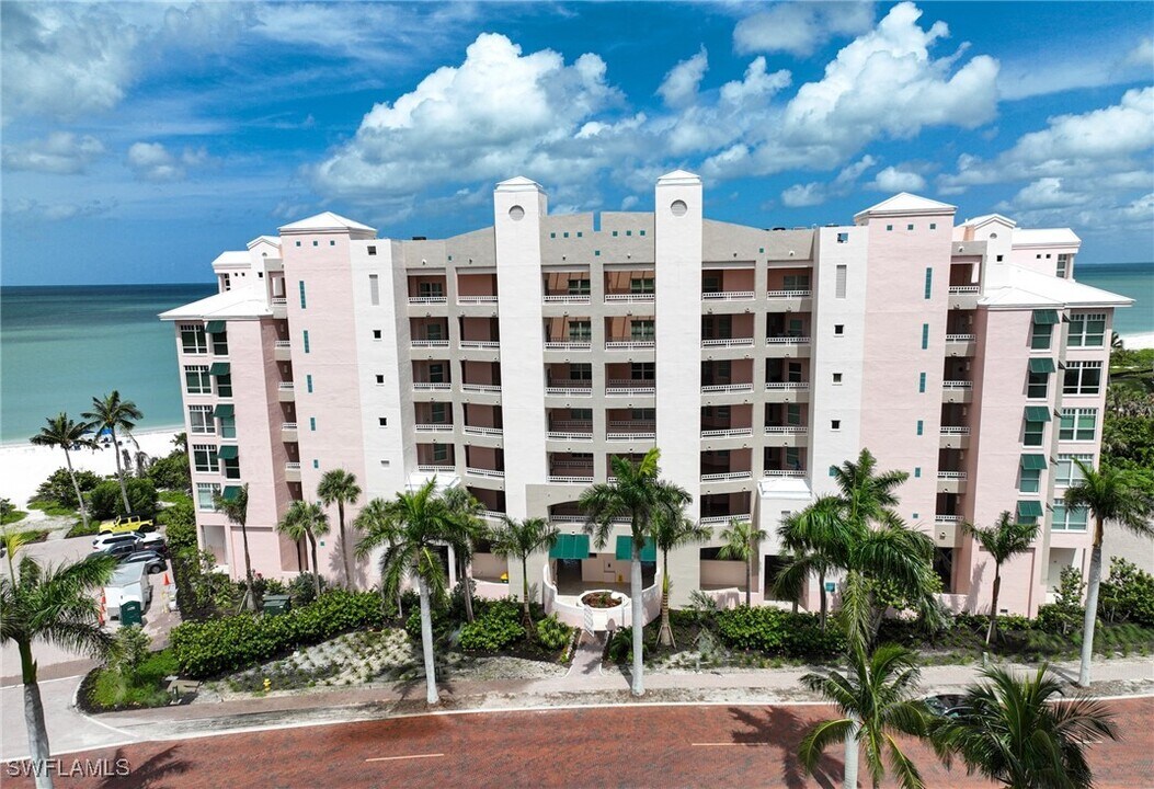 265 Barefoot Beach Blvd in Bonita Springs, FL - Building Photo
