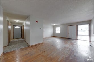 2807 W Maxwell Ave in Wichita, KS - Building Photo - Building Photo