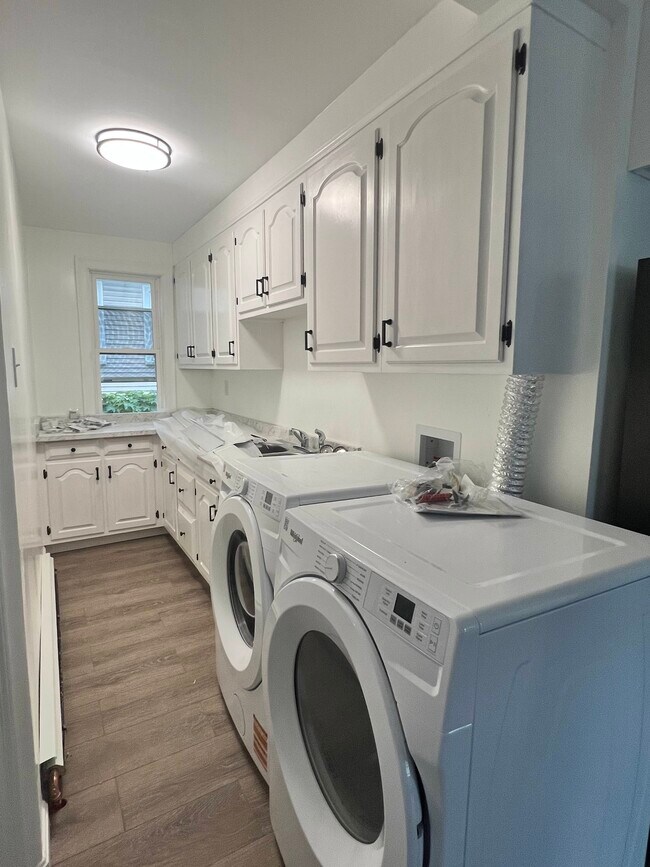 36 Plantation St, Unit 2 in Worcester, MA - Building Photo - Building Photo