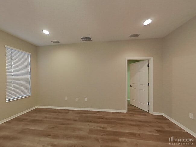 3455 Oak Brook Ln in Eustis, FL - Foto de edificio - Building Photo