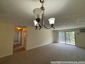 245 Main St, Unit 64 in Watertown, MA - Foto de edificio - Building Photo