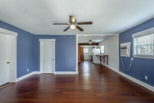 1803 S Lyerly St in Chattanooga, TN - Building Photo