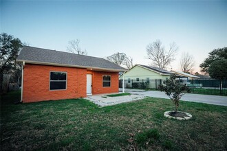 5617 Schutz St in Houston, TX - Building Photo - Building Photo