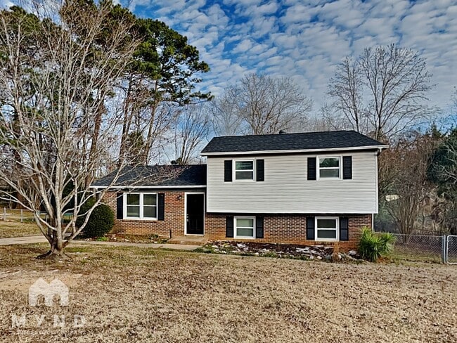property at 211 Buckskin Dr