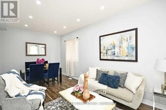 17 Eagle Plains Dr in Brampton, ON - Building Photo - Building Photo