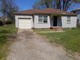 5763 W 2nd St in Tulsa, OK - Building Photo