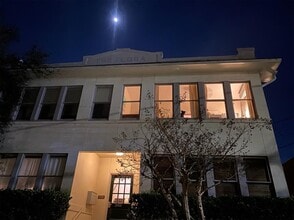 2905 Albany St in Houston, TX - Building Photo - Building Photo