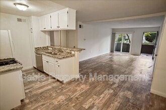 24526 W Nicklaus Dr in Santa Clarita, CA - Building Photo - Building Photo
