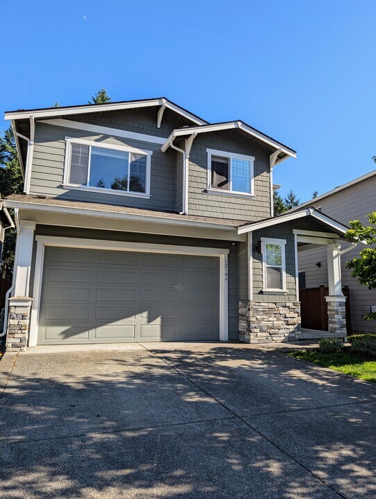 12106 172nd St Ct E in Puyallup, WA - Building Photo