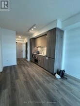 8 Interchange Wy in Vaughan, ON - Building Photo - Building Photo