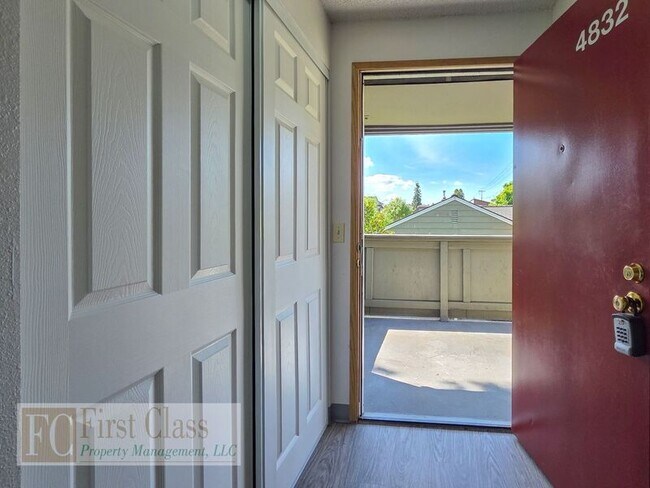 4832 SW Murray Blvd in Beaverton, OR - Building Photo - Building Photo