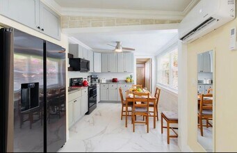 279 Hach Ln in West Palm Beach, FL - Building Photo - Building Photo