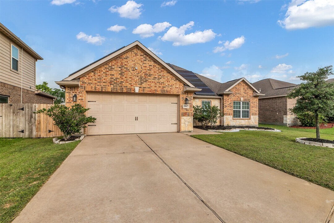 20607 Silver Tea Ave in Hockley, TX - Foto de edificio