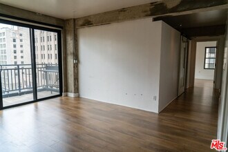 416 S Spring St in Los Angeles, CA - Building Photo - Building Photo
