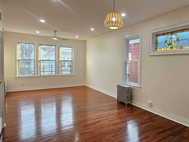 property at 151 W 33rd St