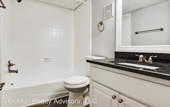 1860 Phillippi Shores Dr in Sarasota, FL - Building Photo - Building Photo