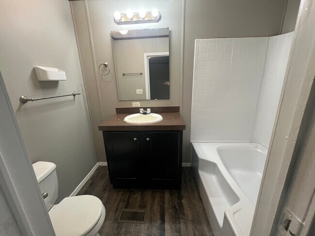 58 Locust St in Hopkinsville, KY - Building Photo - Building Photo