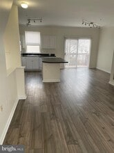 21770 Dragons Green Square in Ashburn, VA - Building Photo - Building Photo