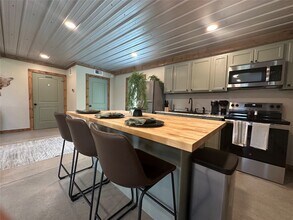 1006 FM517 in Alvin, TX - Building Photo - Building Photo