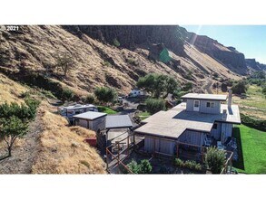 92864 Biggs Rufus Hwy-Unit -92864 Biggs Rufus Highway in Rufus, OR - Building Photo - Building Photo