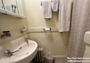 90 Myrtle St in Boston, MA - Building Photo - Building Photo