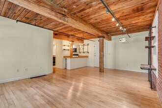 14 Sanford St in Medway, MA - Building Photo - Building Photo