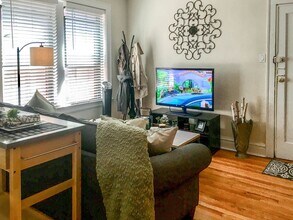 4717 N Leavitt St, Unit 2 in Chicago, IL - Building Photo - Building Photo