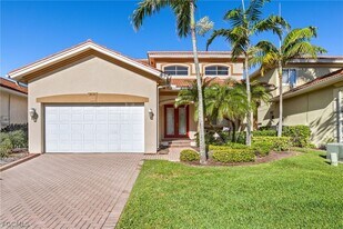 17030 Tremont St in Ft. Myers, FL - Building Photo