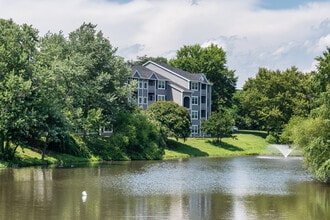 Lakewood Apartments in Stafford, VA - Building Photo - Building Photo
