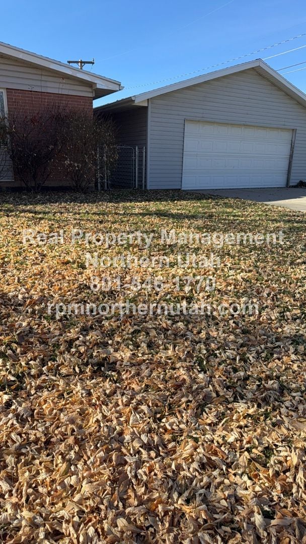 318 W 250 S in Kaysville, UT - Building Photo - Building Photo