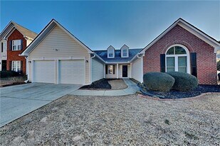 2097 Corsica Way SW in Marietta, GA - Building Photo