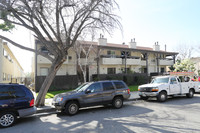 20954 Bryant St in Canoga Park, CA - Foto de edificio - Building Photo