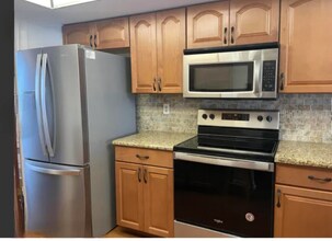 250 S Sykes Creek Pkwy in Merritt Island, FL - Building Photo - Building Photo