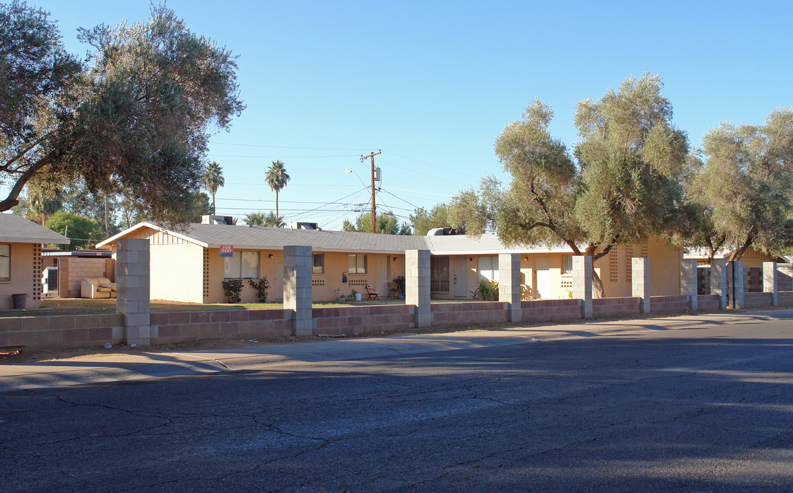 Glenwood Plaza in Glendale, AZ - Foto de edificio